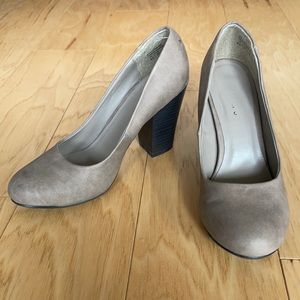 Round-toe taupe heels